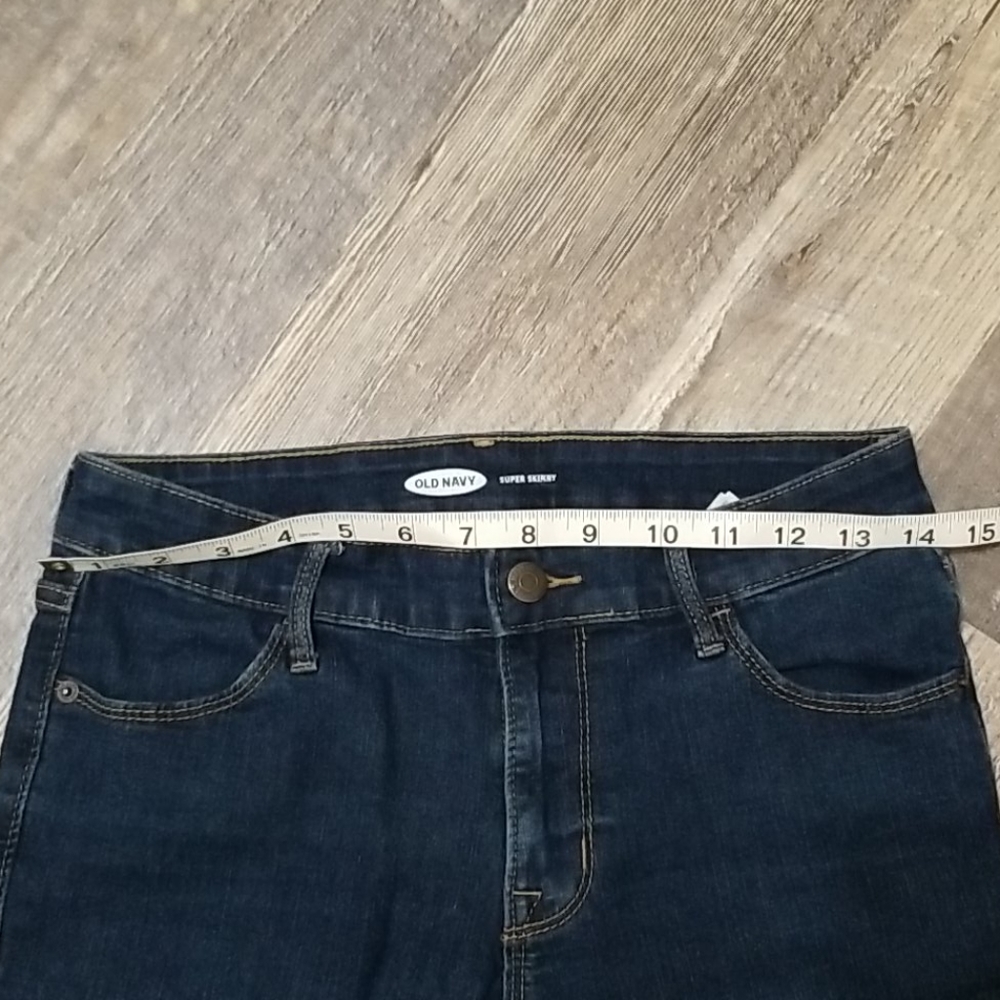 Old Navy Super Skinny Jeans - Picture 6 of 8